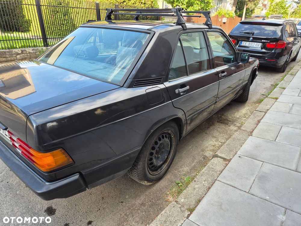 Mercedes-Benz W201 (190) - 15