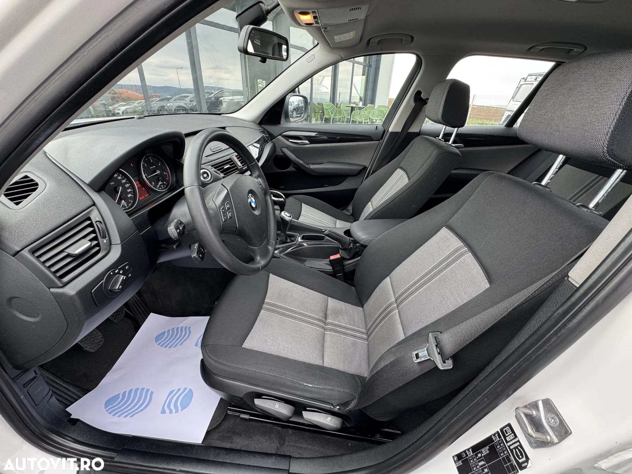 BMW X1 sDrive18d - 12