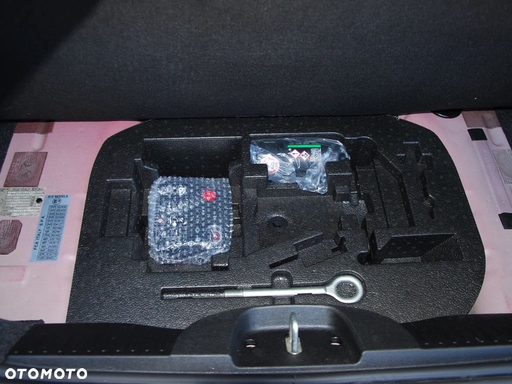 Fiat 500 1.0 Hybrid Lounge - 38