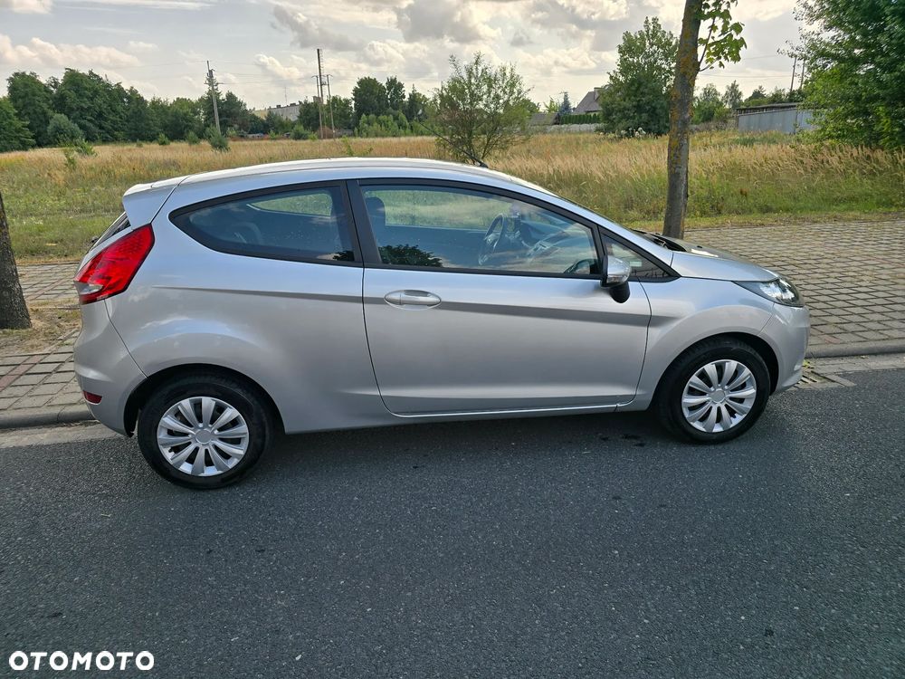Ford Fiesta 1.6 TDCI Ambiente - 5