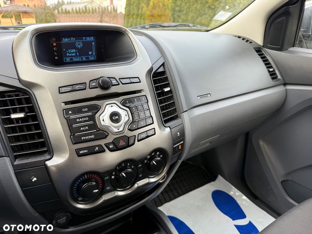 Ford Ranger XLT - 35