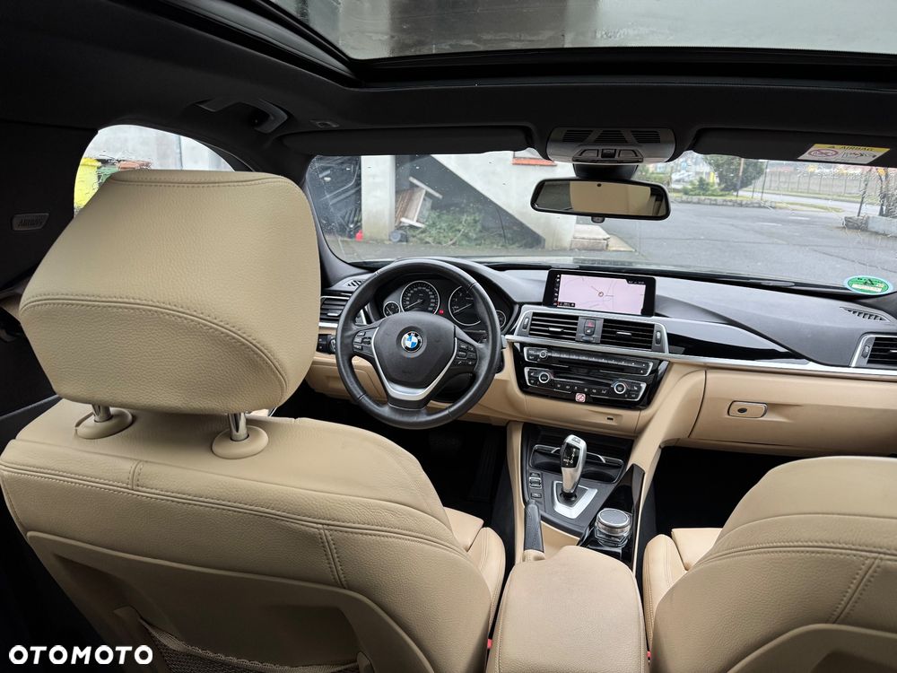 BMW Seria 3 320i Luxury Line - 23