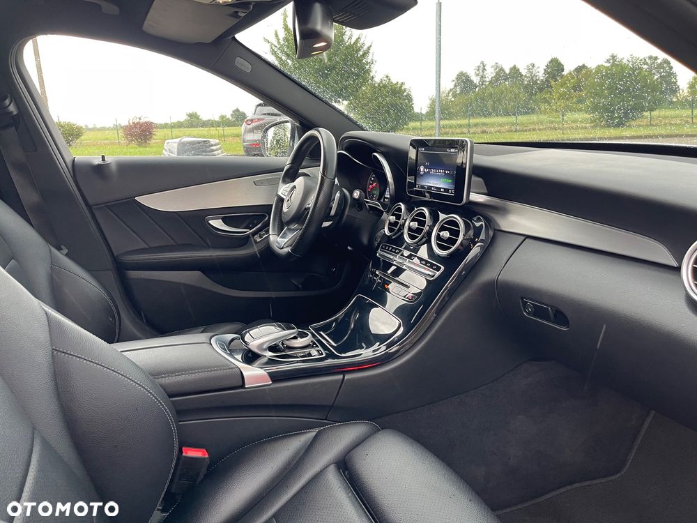 Mercedes-Benz Klasa C 200 4-Matic 9G-TRONIC - 5