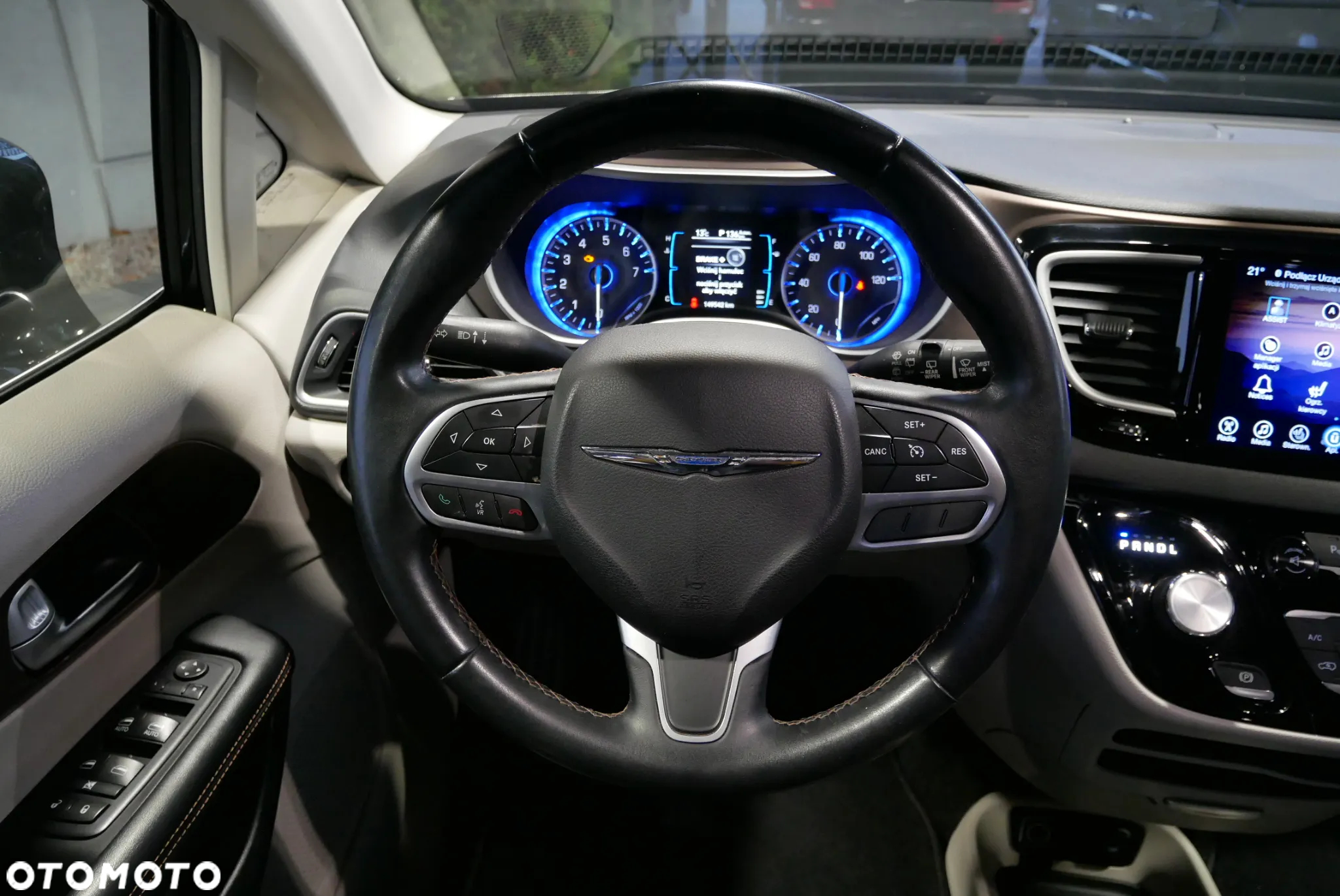 Chrysler Pacifica - 18