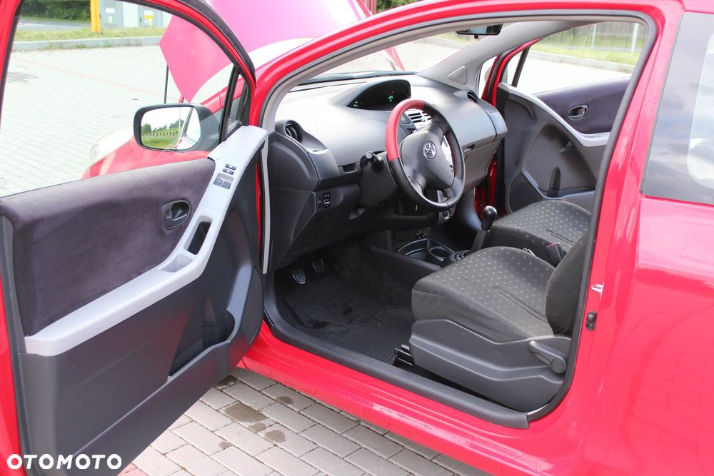 Toyota Yaris 1.0 VVT-i Sol - 15