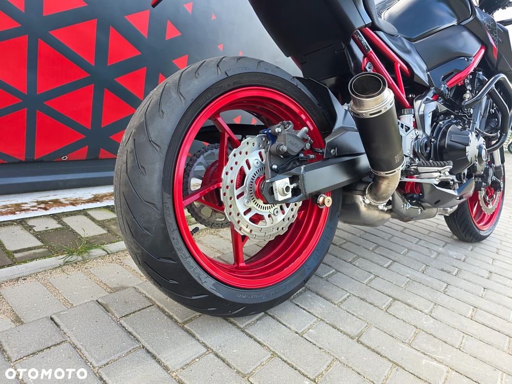 Kawasaki Z 900 - 20