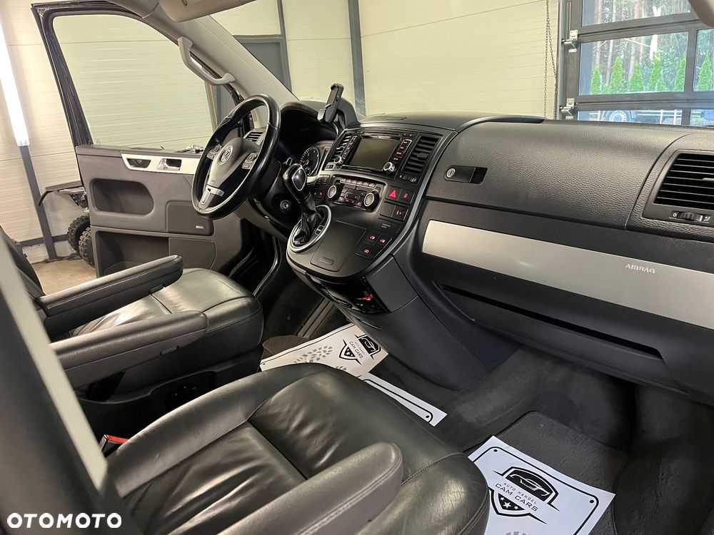 Volkswagen Multivan - 24