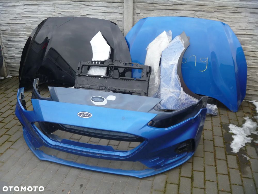 FORD FOCUS MK4 ST LINE ZDERZAK ORYGINAŁ ŁADNY - 1