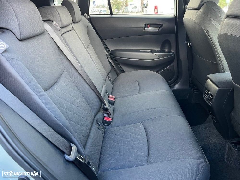 Toyota Corolla Cross 1.8 Hybrid Luxury - 18