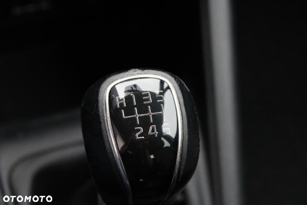 Kia Venga - 17