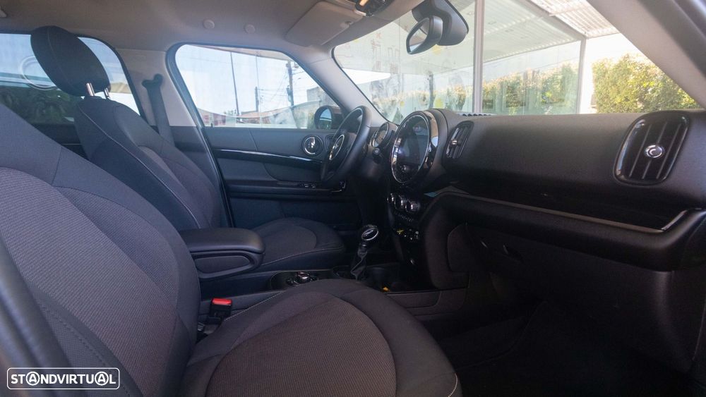 MINI Countryman Cooper SE ALL4 Auto - 11