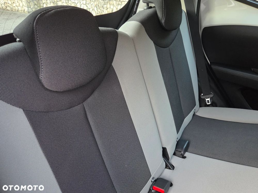 Toyota Aygo x-play touch - 23