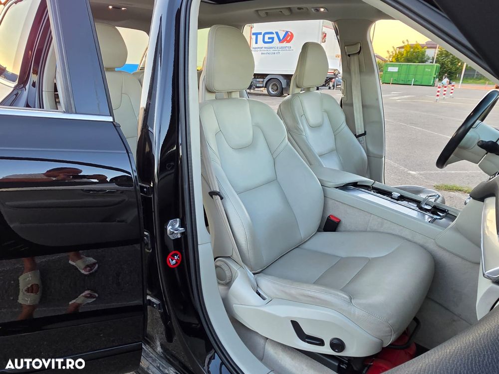 Volvo XC 90 T8 AWD Twin Engine Geartronic Momentum - 20