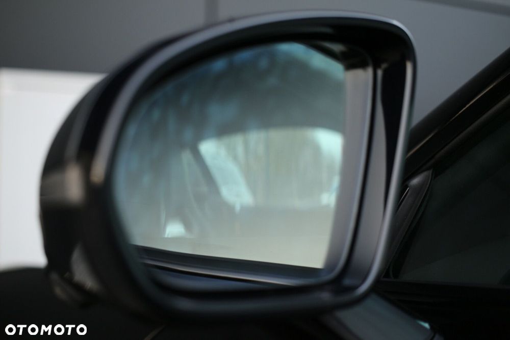 Mercedes-Benz AMG GT - 18