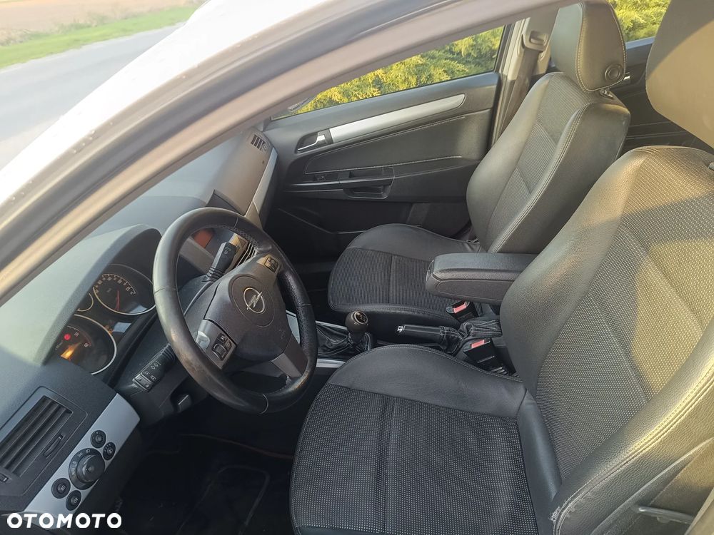 Opel Astra 1.7 CDTI - 10