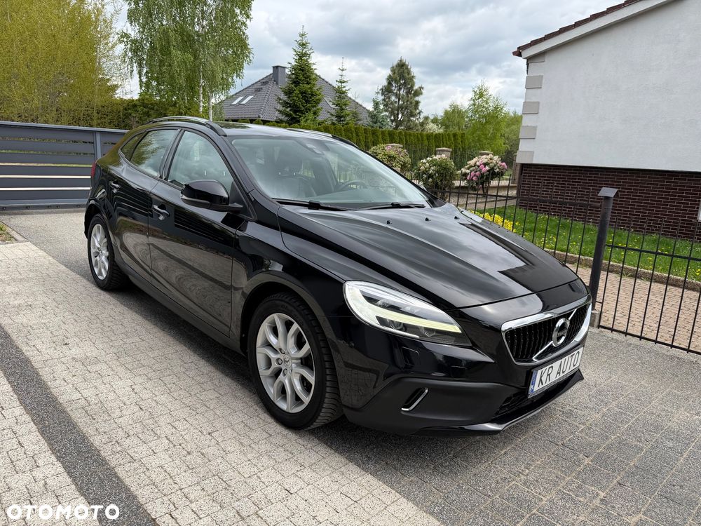 Volvo V40 Cross Country D2 Momentum - 1