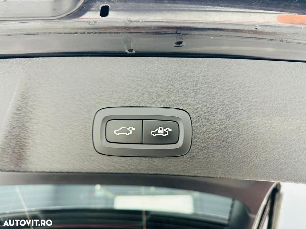 Volvo XC 40 T2 Momentum Core - 18
