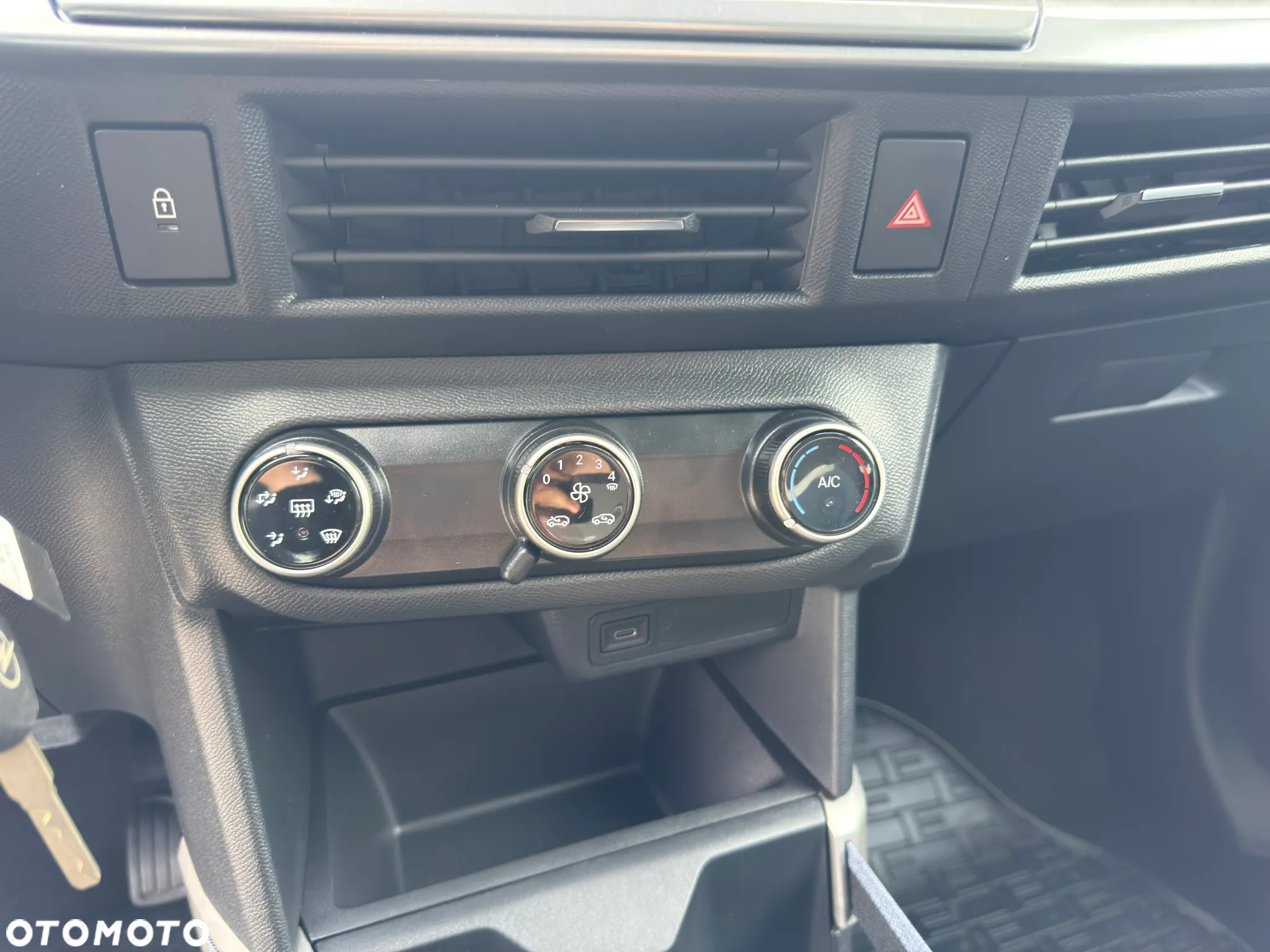 Opel Frontera 1.2 T mHEV Edition eDTC6 - 19
