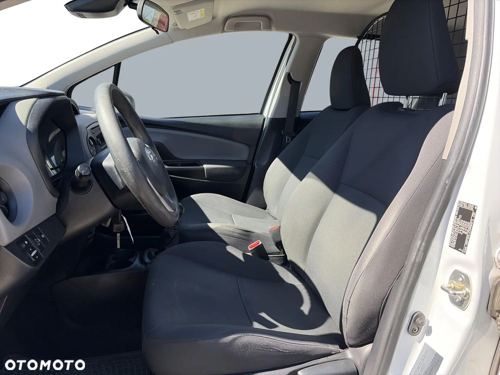 Toyota Yaris 1.5 Active - 10