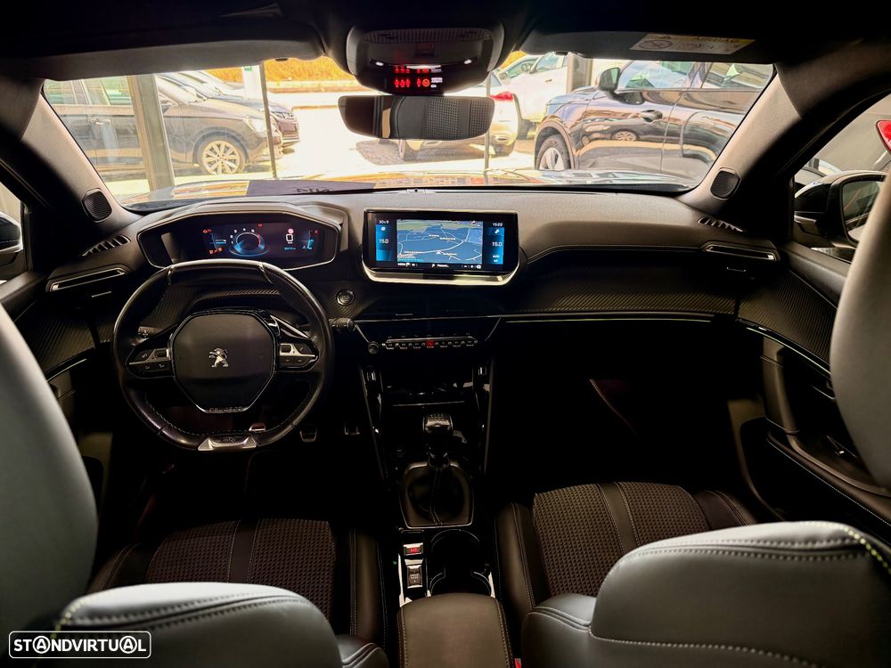 Peugeot 2008 - 8