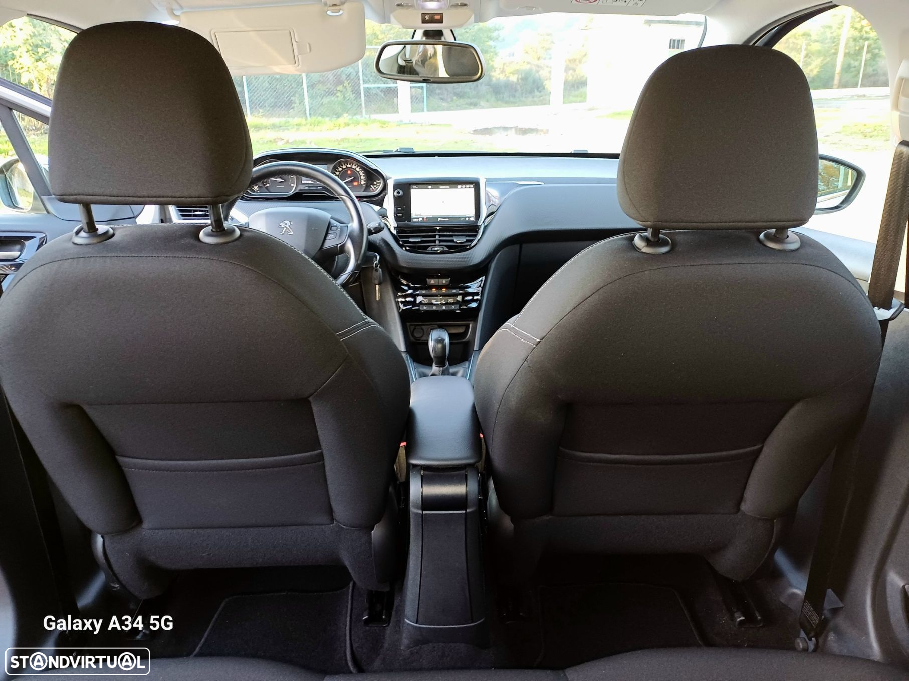Peugeot 208 1.6 BlueHDi Style - 29