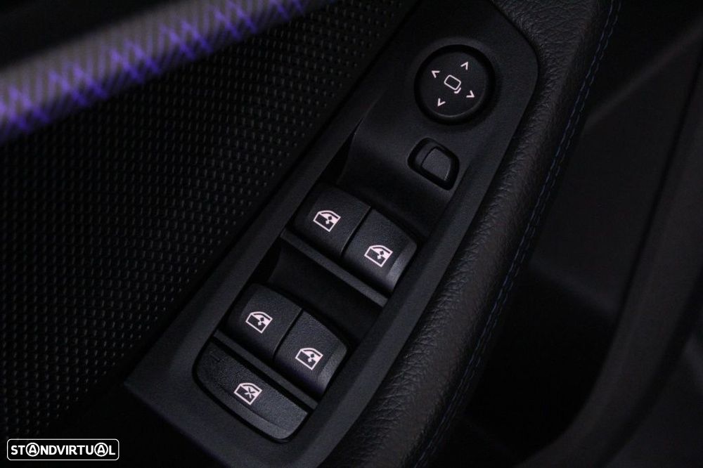 BMW 116 d Pack Desportivo M Auto - 20