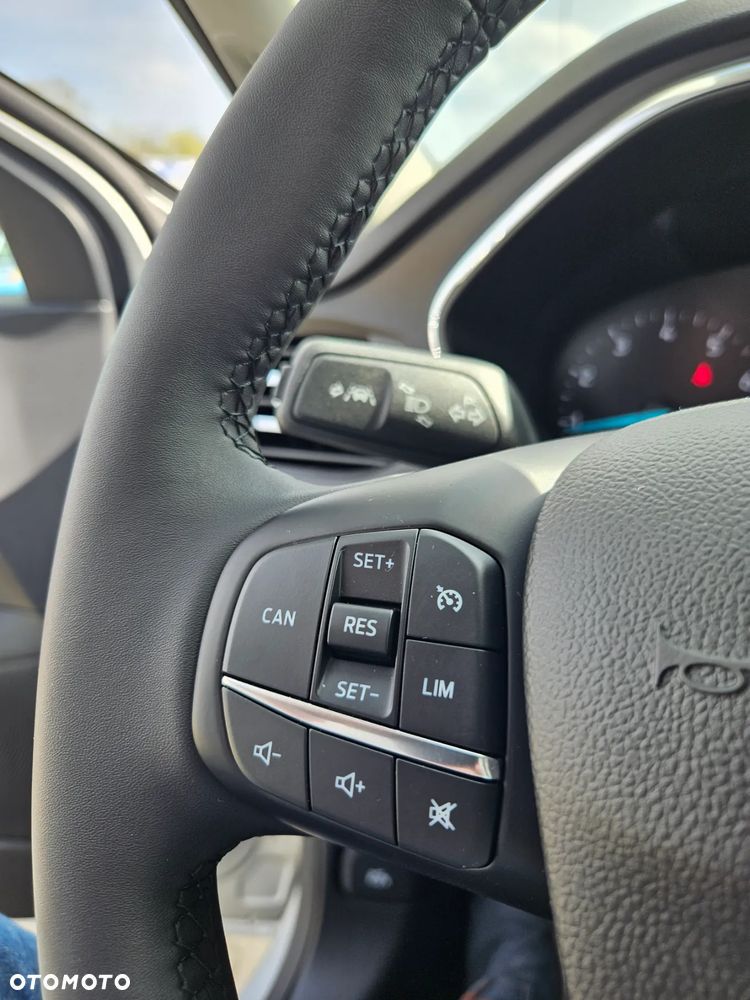 Ford Focus 1.0 EcoBoost Titanium - 29
