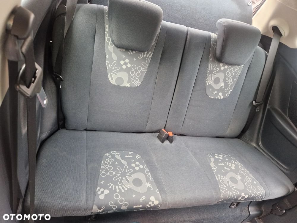 Ford KA 1.2 Ambiente - 11