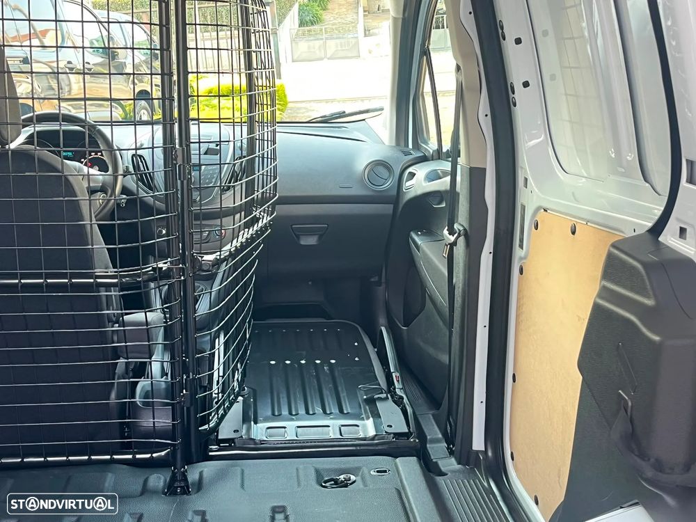 Ford Transit Courier 1.5 TDCi 100cv - 26