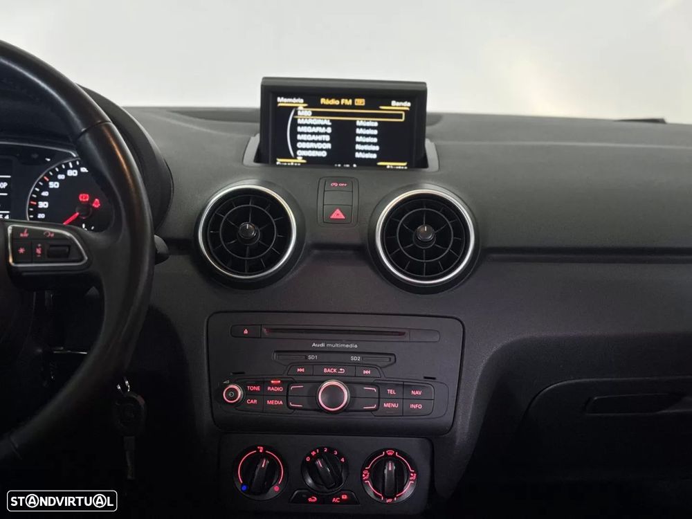 Audi A1 Sportback 1.6 TDI Advance - 26