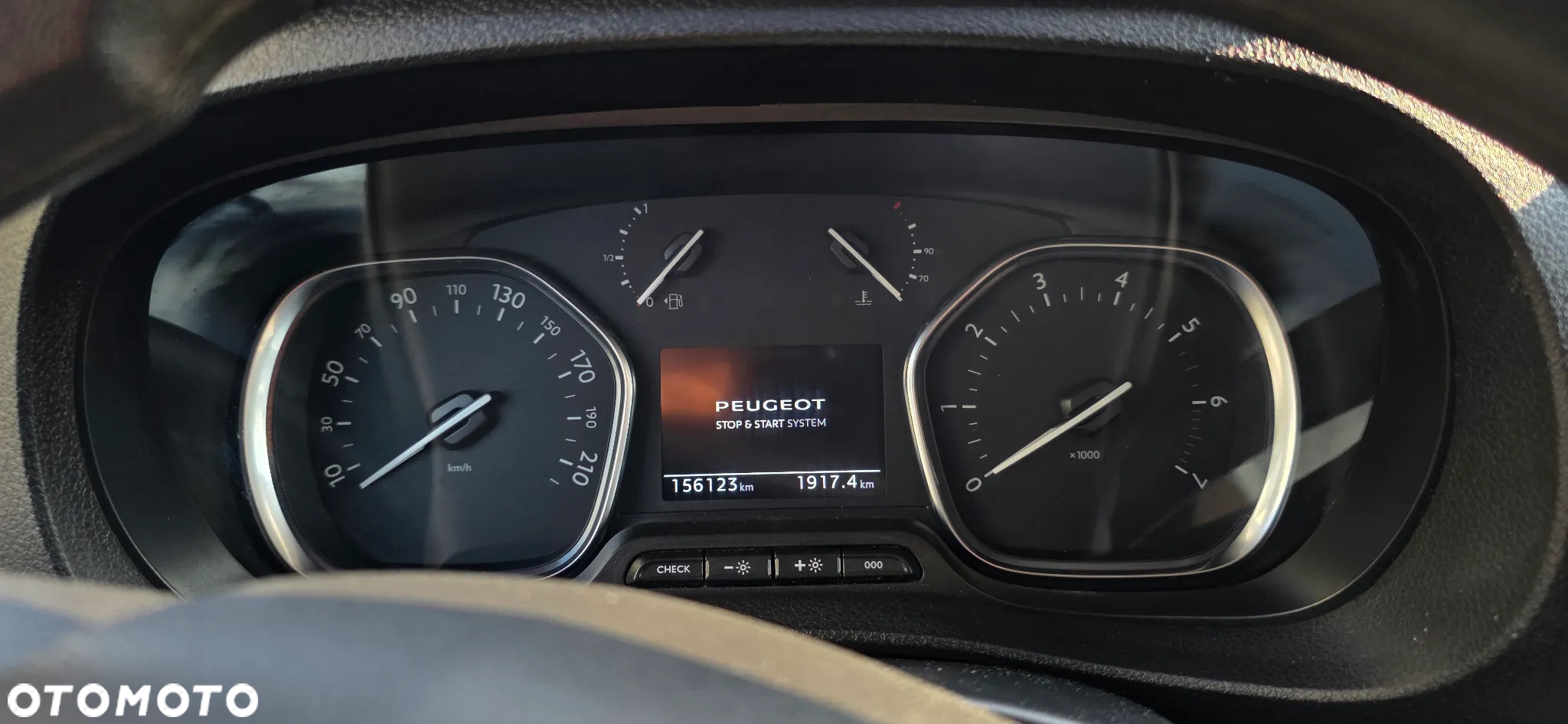 Peugeot Expert 2.0 Bluehdi 120KM L3H1 - 17