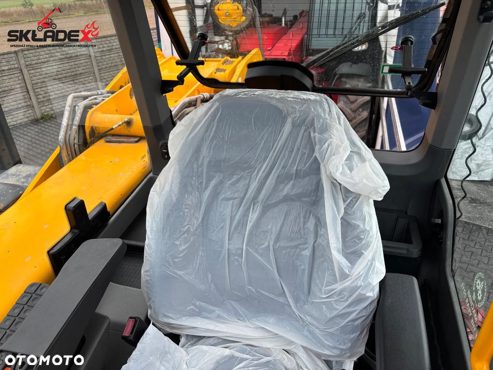 JCB 560-80 INDUSTRY PLUS WASTEMASTER | 2021/22 | 5 351 MTH |  KLIMA | Joystick | Łycha | - 10