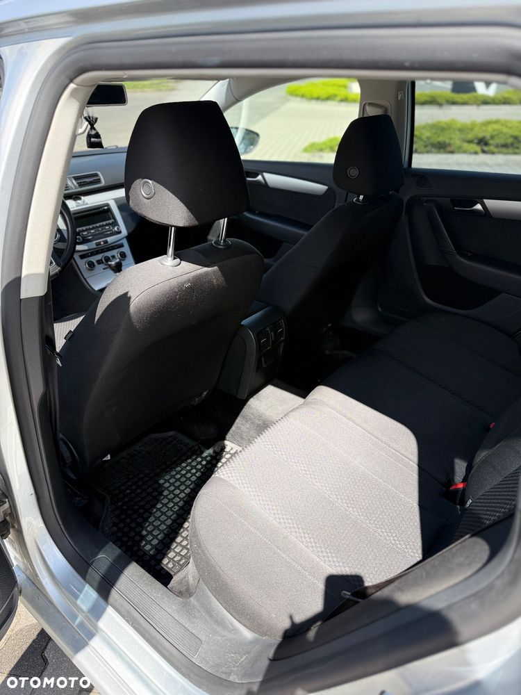 Volkswagen Passat 1.6 TDI Comfortline - 30