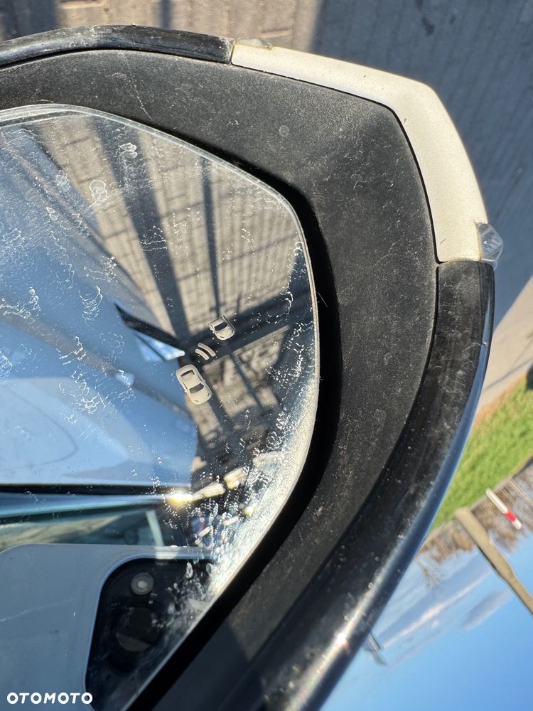 MG Marvel R Luxury - 13