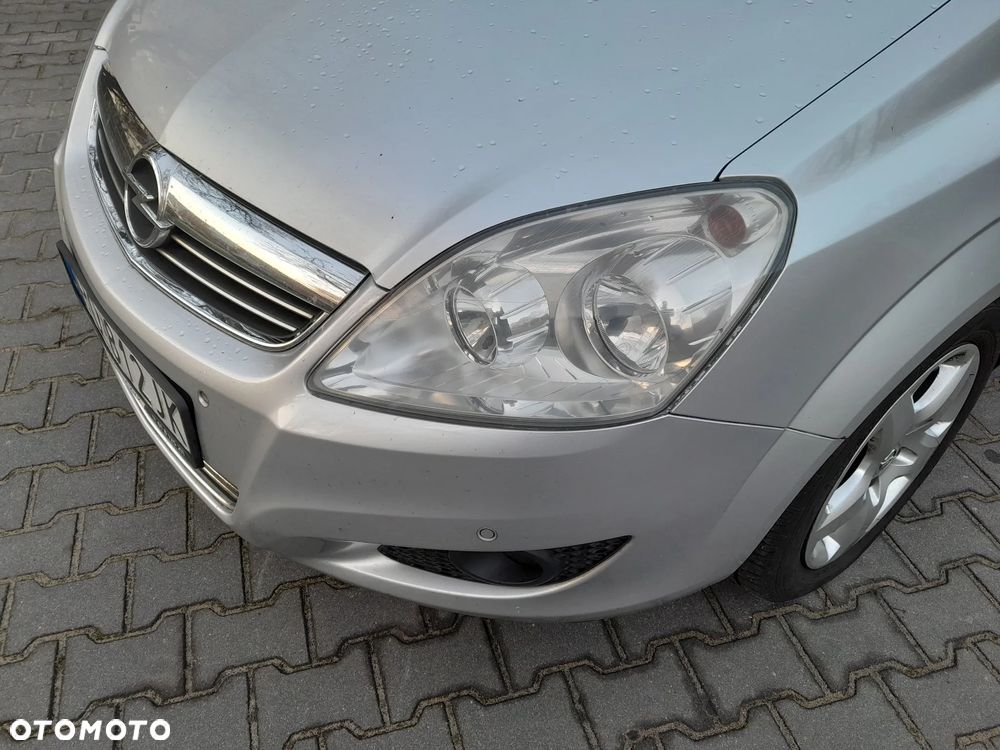 Opel Zafira 1.9 CDTI Essentia - 17