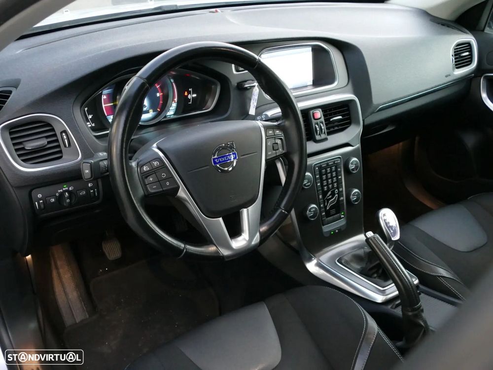 Volvo V40 1.6 D2 Momentum - 22