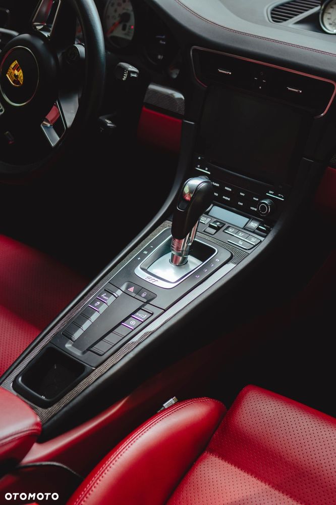 Porsche 911 Turbo S - 12