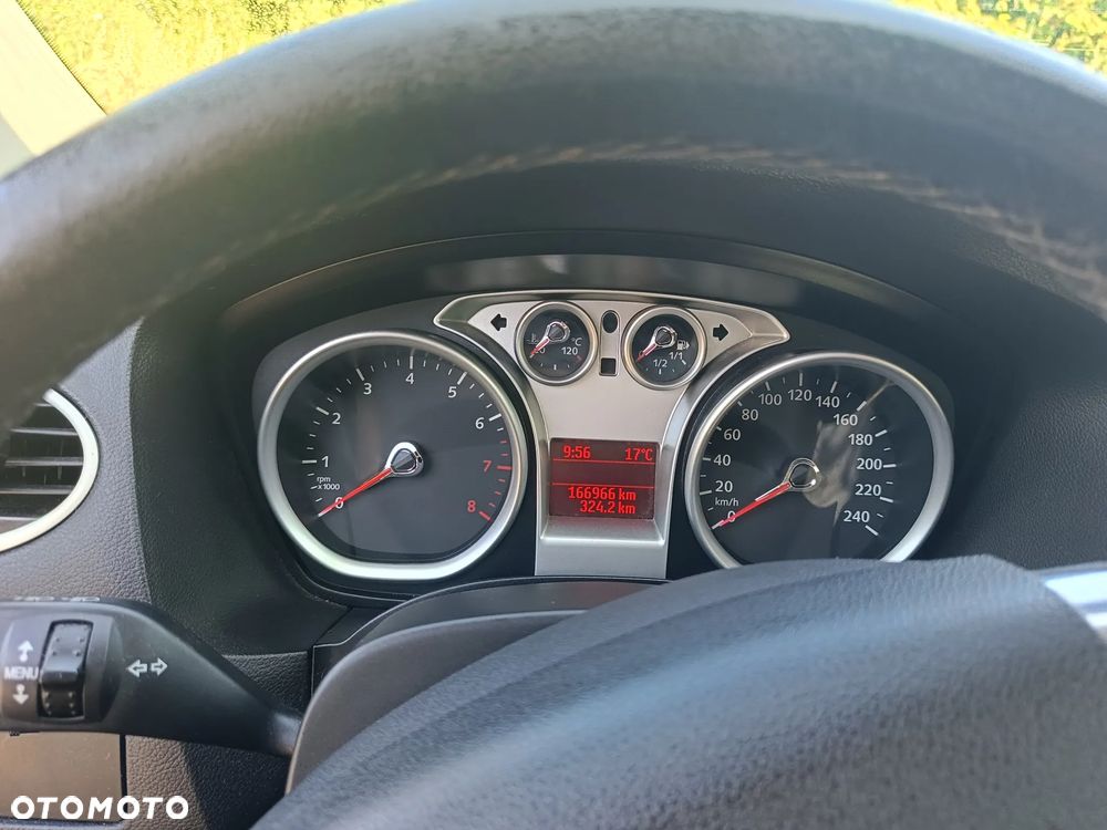 Ford Focus 1.6 Ambiente - 6