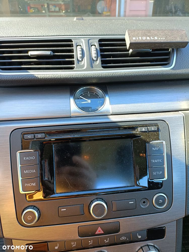 Volkswagen Passat 2.0 Blue TDI SCR Comfortline - 15