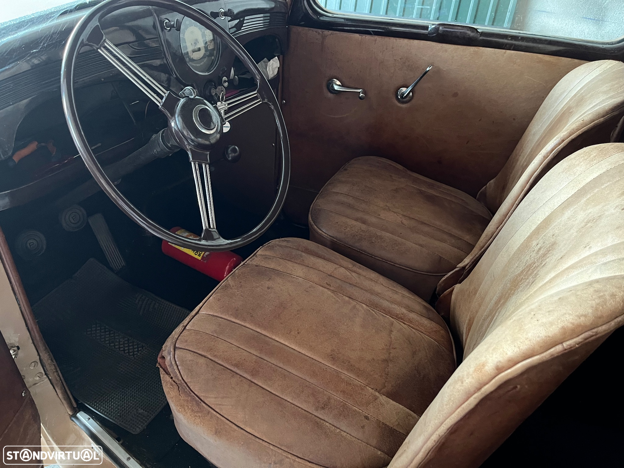 Ford Anglia - 4