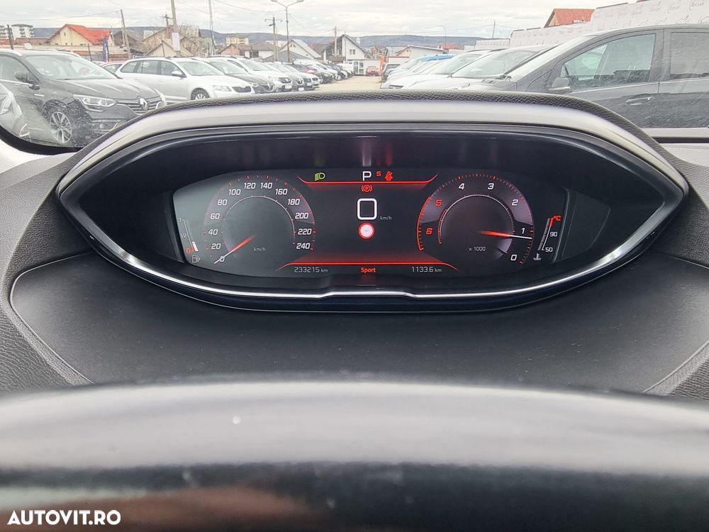 Peugeot 3008 1.5 BlueHDI 130 EAT8 Allure Pack - 15