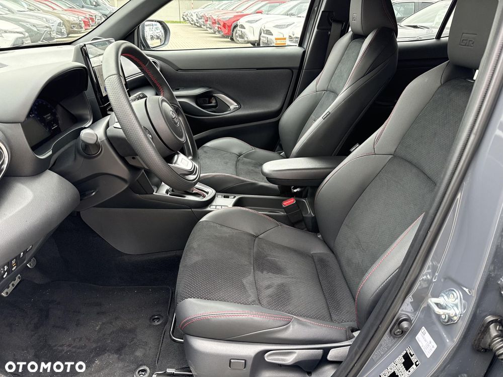 Toyota Yaris Cross Hybrid 1.5 GR Sport - 13