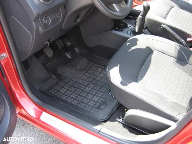 Dacia Sandero - 6