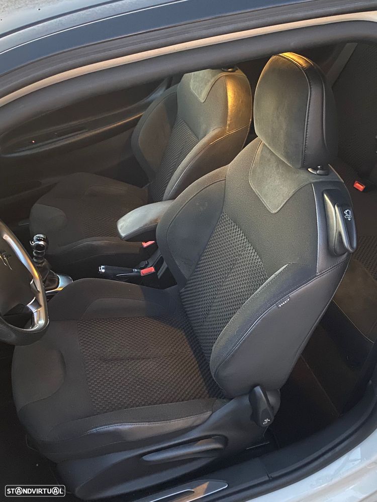 Citroën DS3 1.6 HDi Airdream Sport Chic - 12