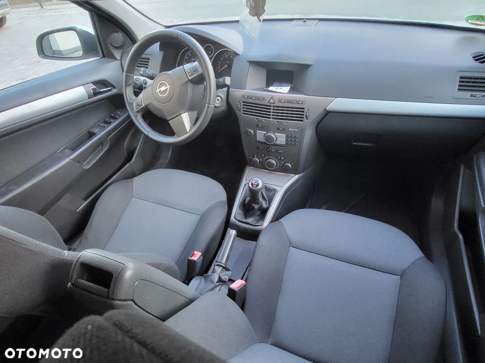 Opel Astra 1.8 Innovation - 10