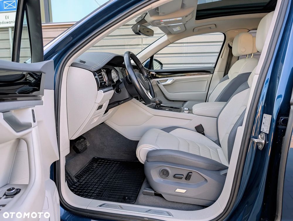 Volkswagen Touareg 3.0 V6 TDI 4Motion DPF Automatik R-Line - 18