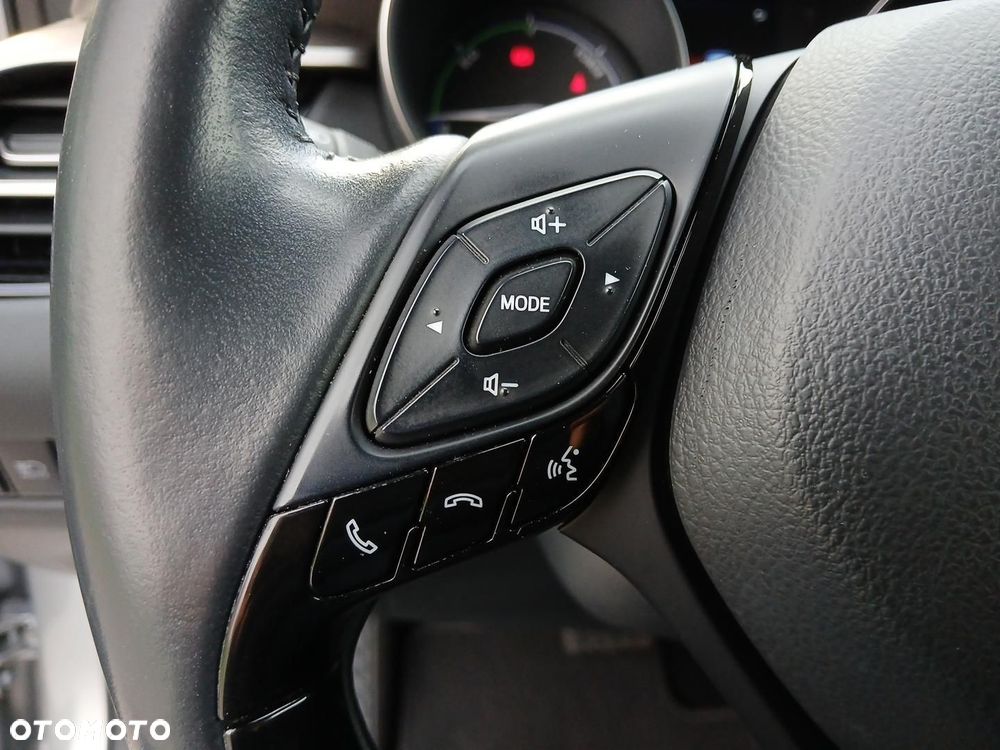 Toyota C-HR 2.0 Hybrid Executive - 25