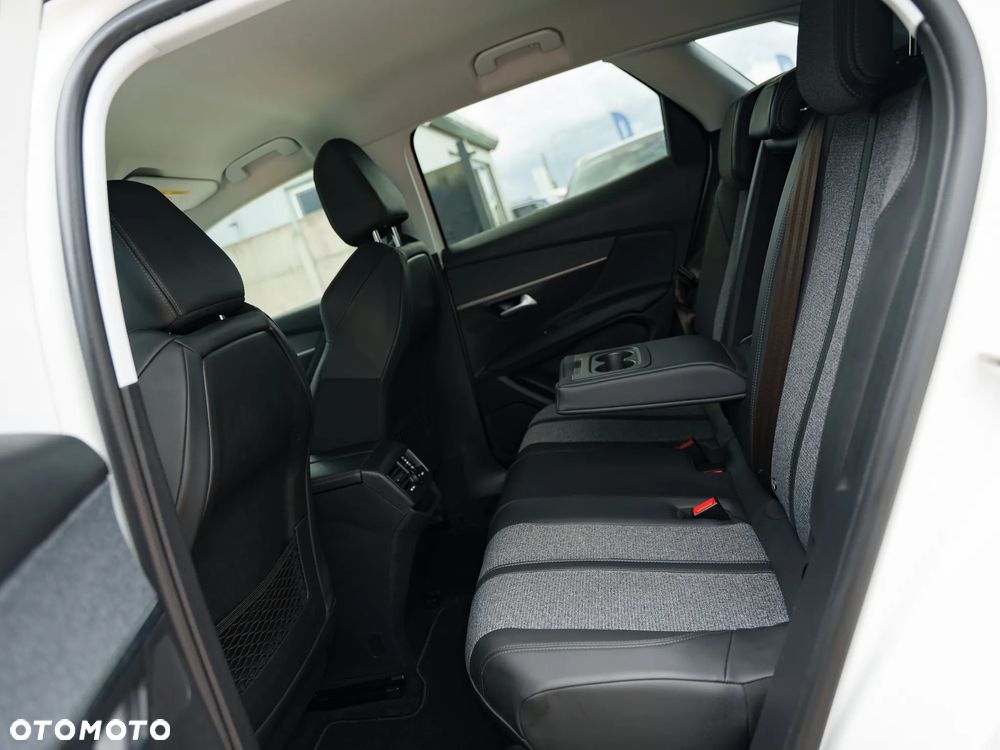 Peugeot 3008 1.5 BlueHDi Allure S&S - 16