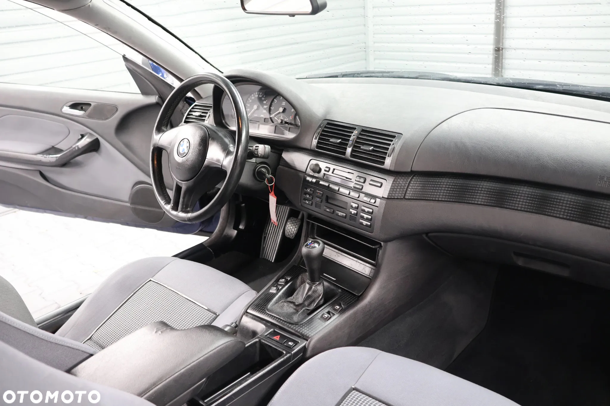 BMW Seria 3 318i - 8