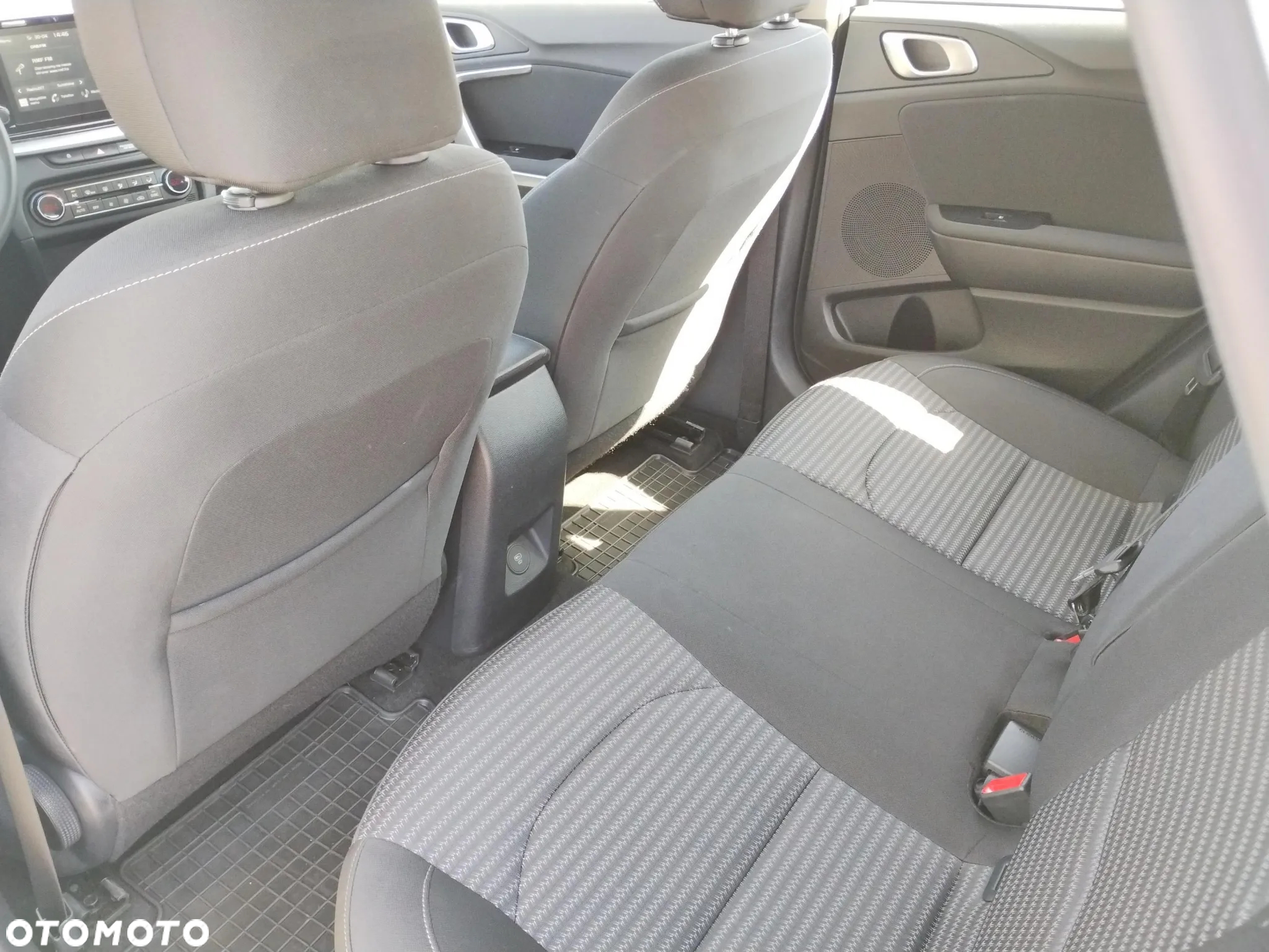 Kia Ceed 1.5 T-GDI M DCT - 24